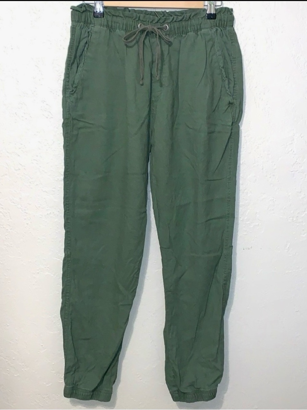 Social Standard by Sanctuary Linen Blend Joggers Military Green, M